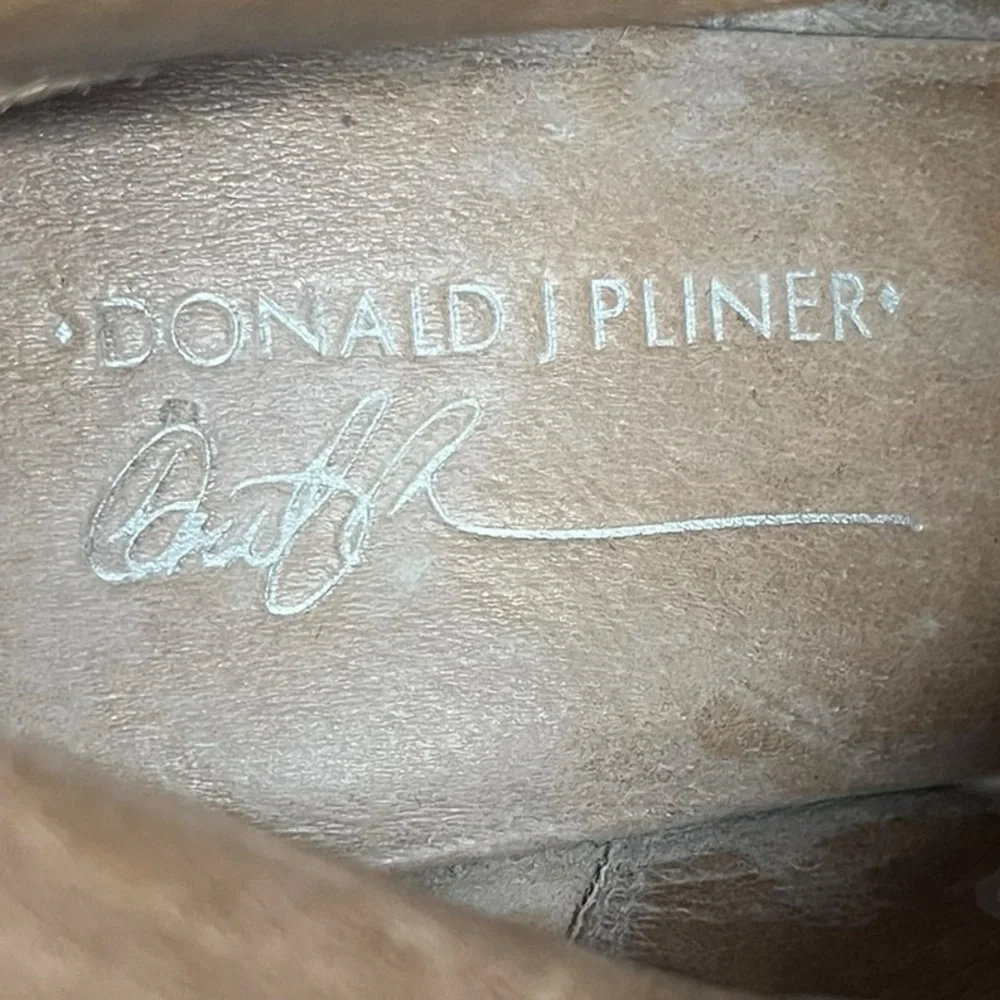 DONALD J PLINER Doro Brown Leather Stacked Heel‎ Ankle Boots Women's Size 9